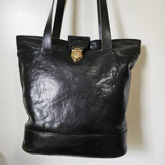 VINTAGE OROTON LARGE BLACK GENUINE COWHIDE SHOULDER BAG